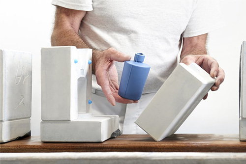 Bergamotto Spungnatura Limited Edition Acqua di Parma design Matiz Barcelona Process porcelain bottle made by Revol, France